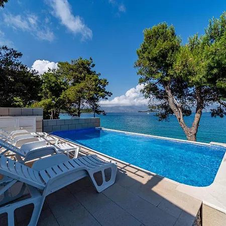 Apartment 4 Bedroom Amazing In Lumbarda